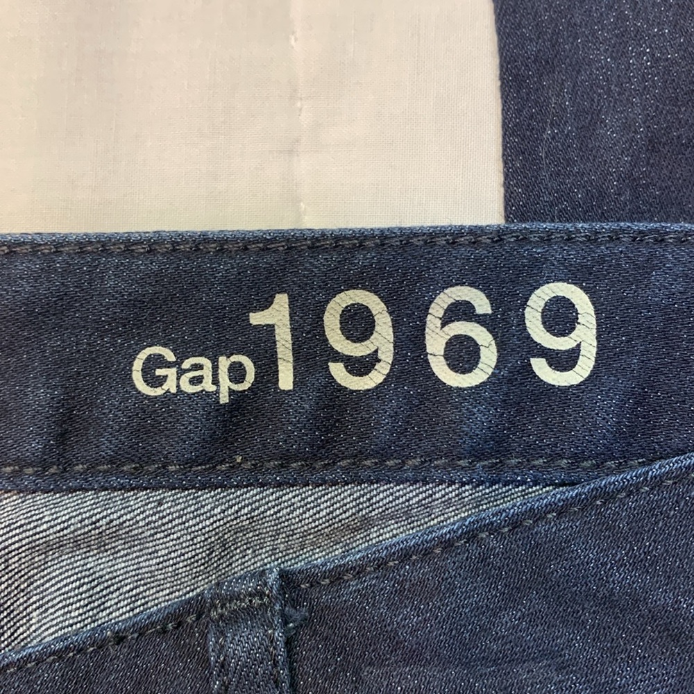 Gap 1969 Dark Wash Mid-Rise Stretch Denim Jeans | Straight Skinny Fit 31R - Picture 3 of 7